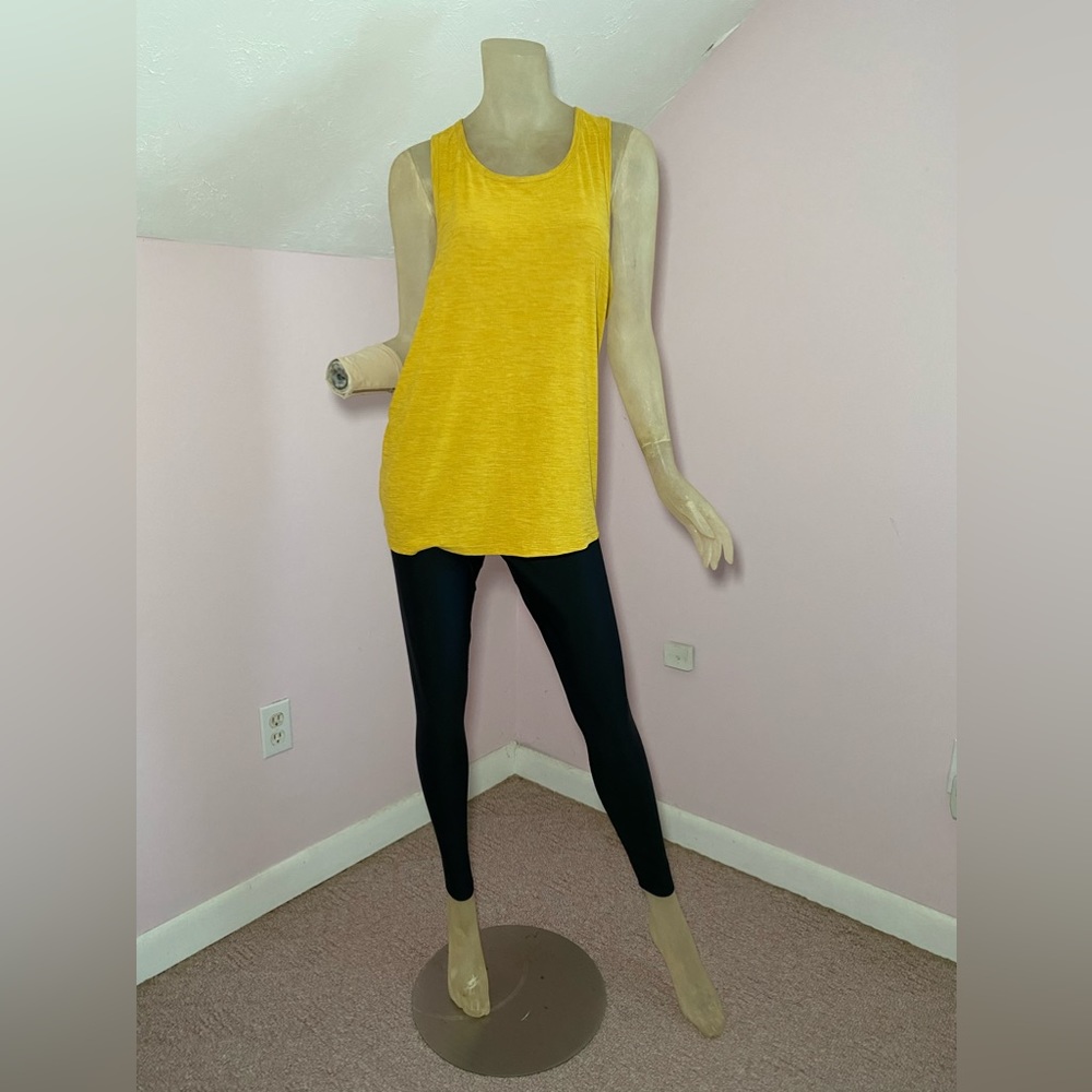 Old Navy Breathe-On Tie-Back Performance Tank